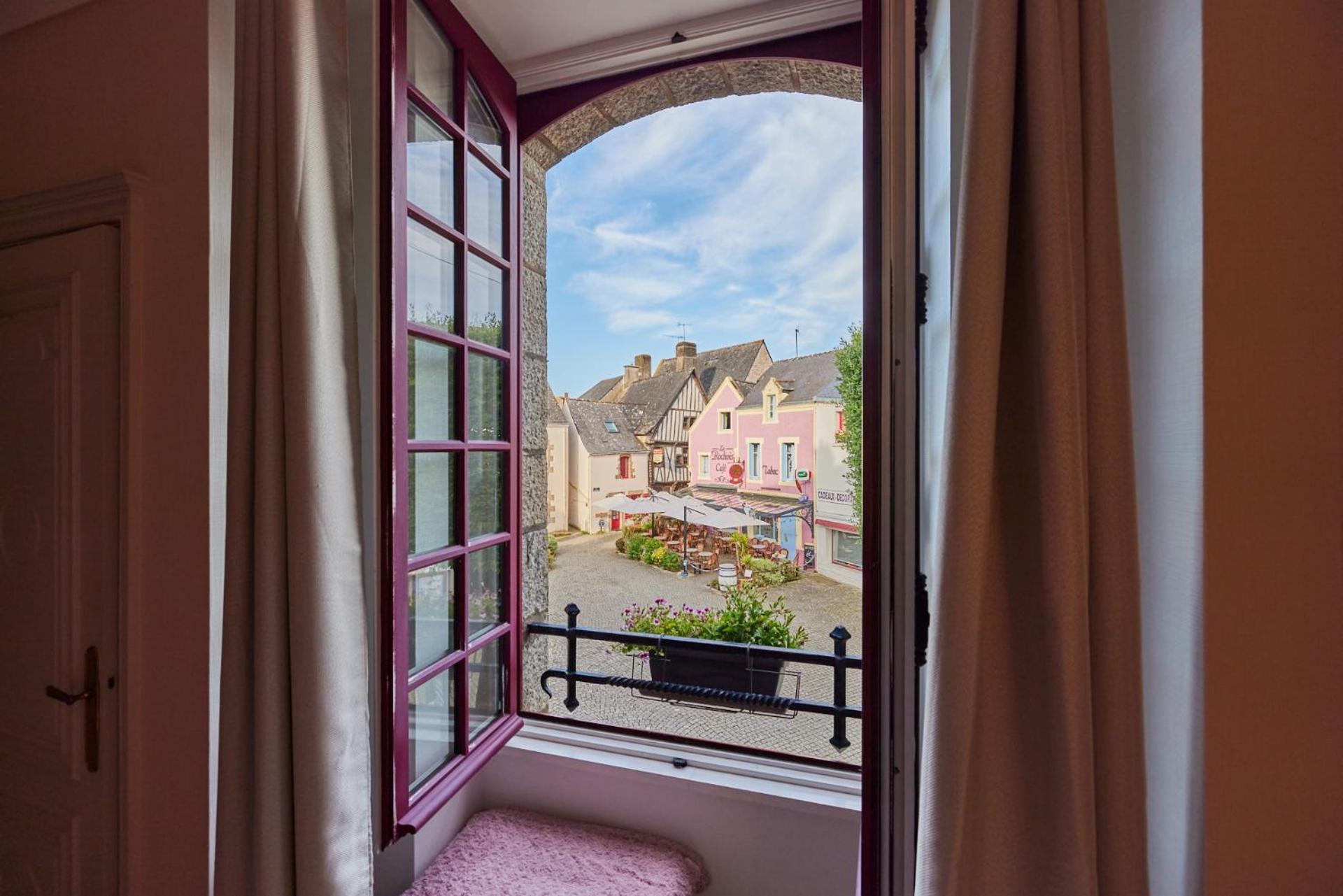 Hotel Les Deux Magots La Roche-Bernard Esterno foto